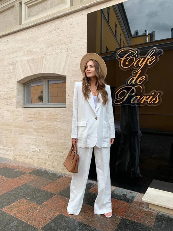Best Styles of White Linen Suits for Women