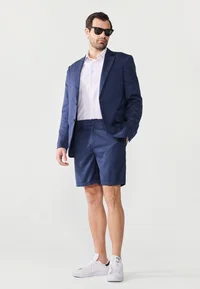 Shoes That Make You Look Taller in Linen Suits
